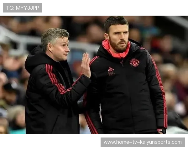 曼联备战热刺,卡里克的战术和领导能力备受瞩目